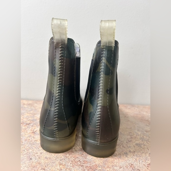 J. Crew Camoflauge Slip on Rubber Ankle Boots size 6 - Picture 3 of 7